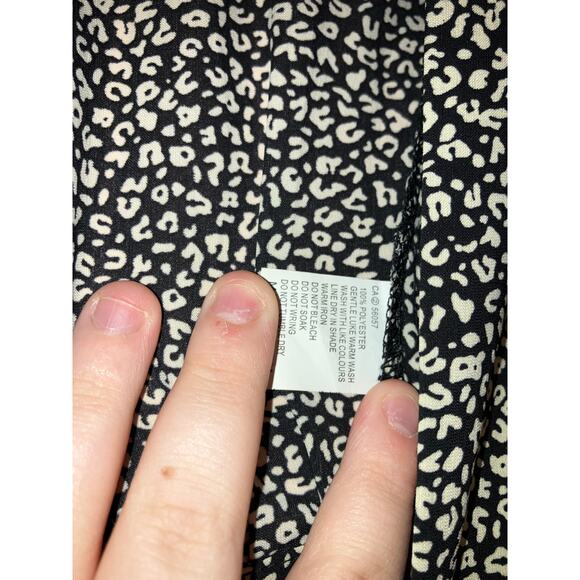 Princess Polly animal print tie front black and white size 4 - Picture 5 of 6